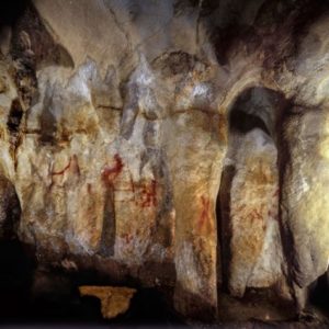 Cave wall paintings by neanderthals