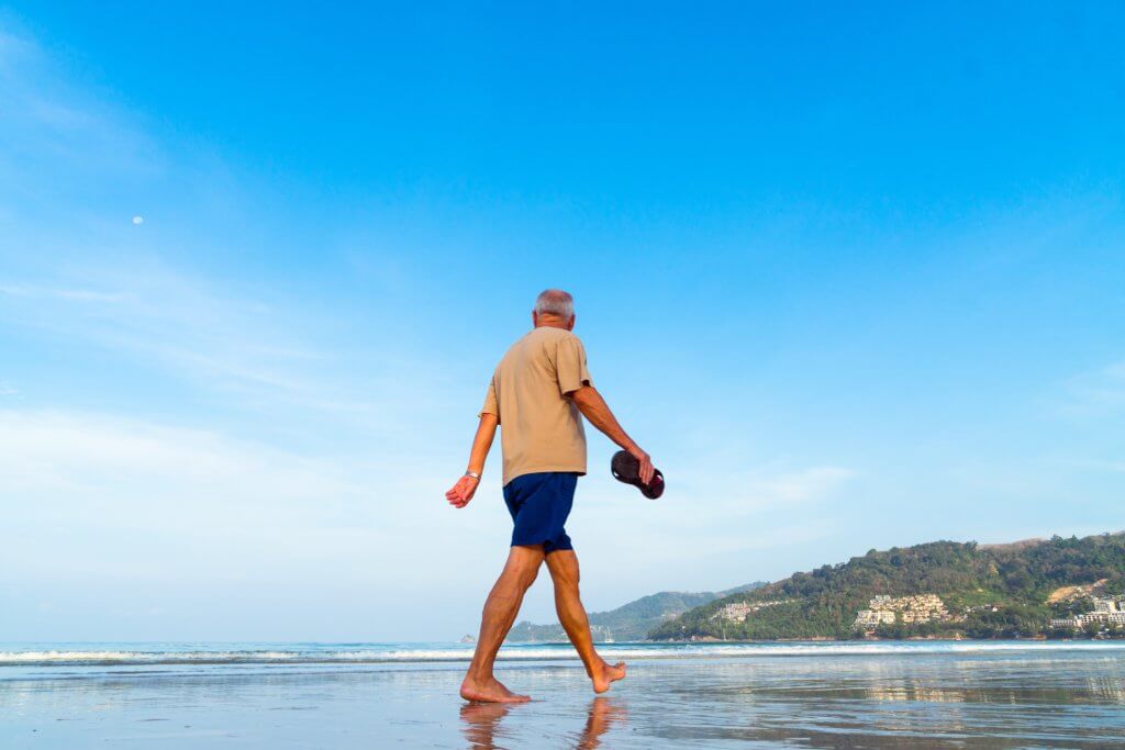 ‘Blue spaces’ cure the blues: Walking along beach improves mood, well-being
