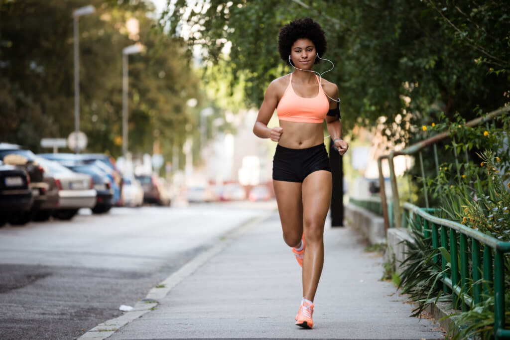 The right sports bra could shave minutes off a woman's running time - Study  Finds