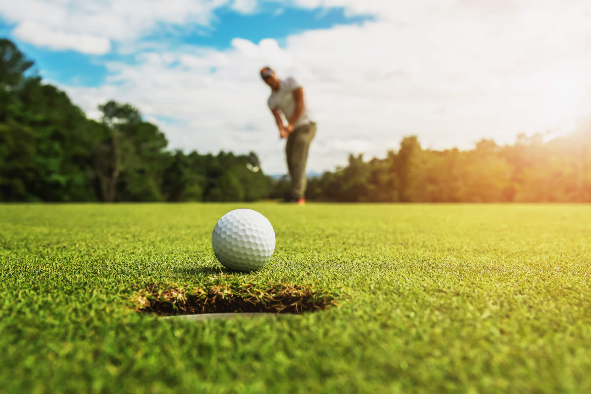 Hit the links: Playing golf just once a month may lower risk of death in older adults - Study Finds