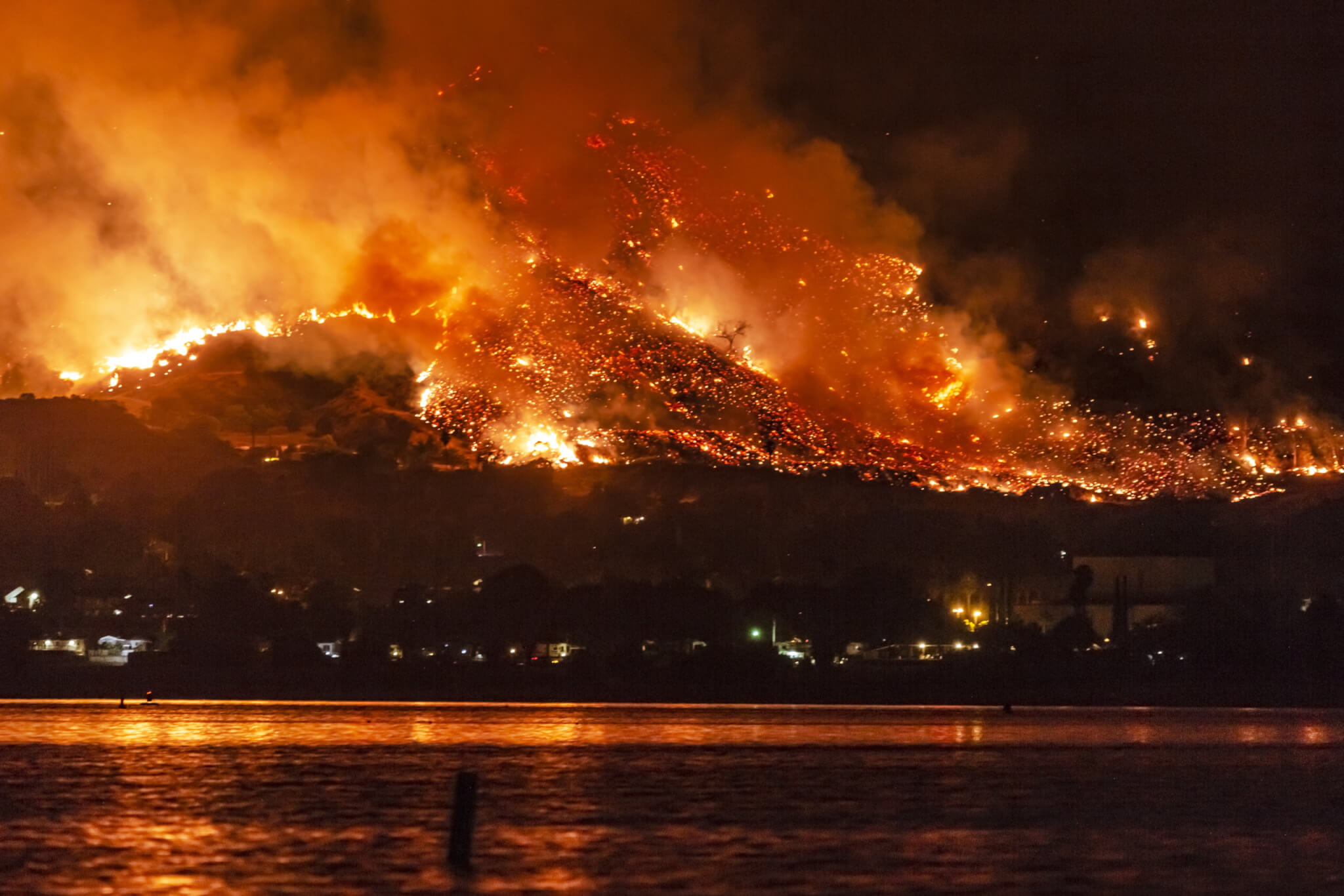 Wildfire near Lake Elsinore, California