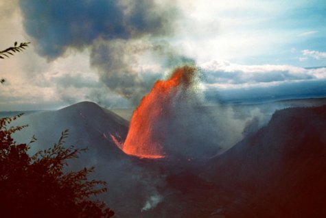 Kilauea volcano lava fountain