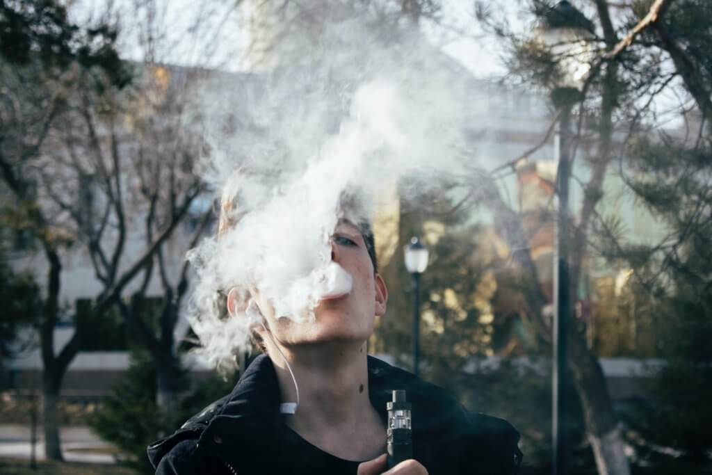 E-cigarette vaping teen