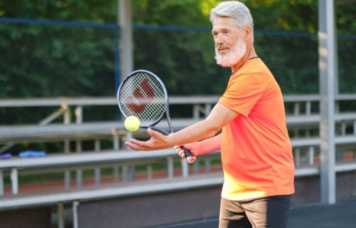 older man tennis