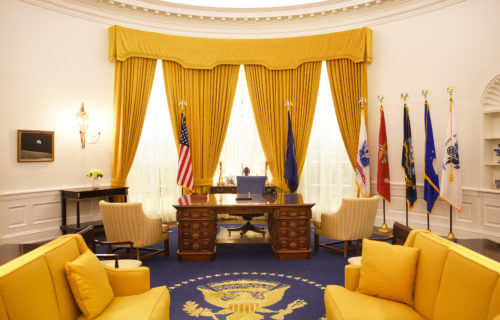 Richard Nixon Oval Office replica