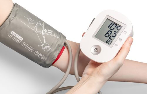 Best Blood Pressure Monitors: Top 5 Devices Recommended By Expert Websites  - Study Finds