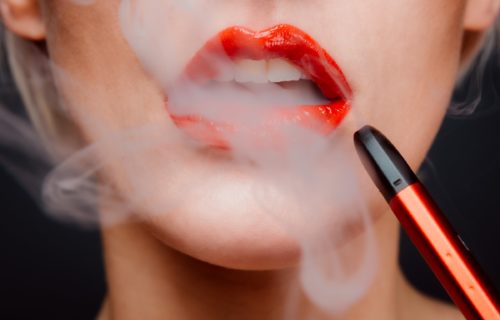 Vaping appears to be an ineffective way of helping people quit smoking.