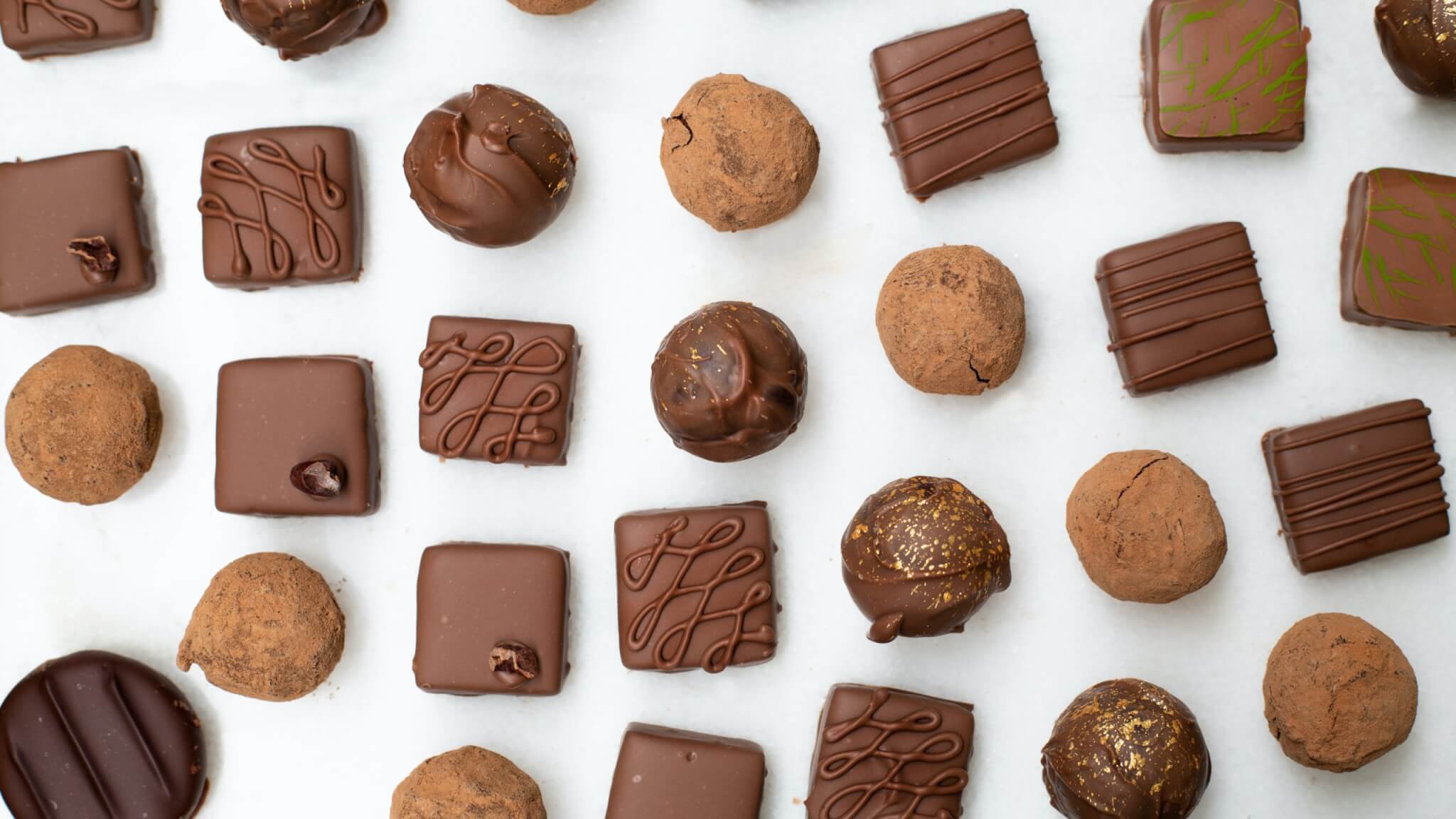 Vegan Chocolate: 2023 Best Brands, Where To Buy & Recipes