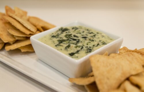 Spinach dip with pita chips