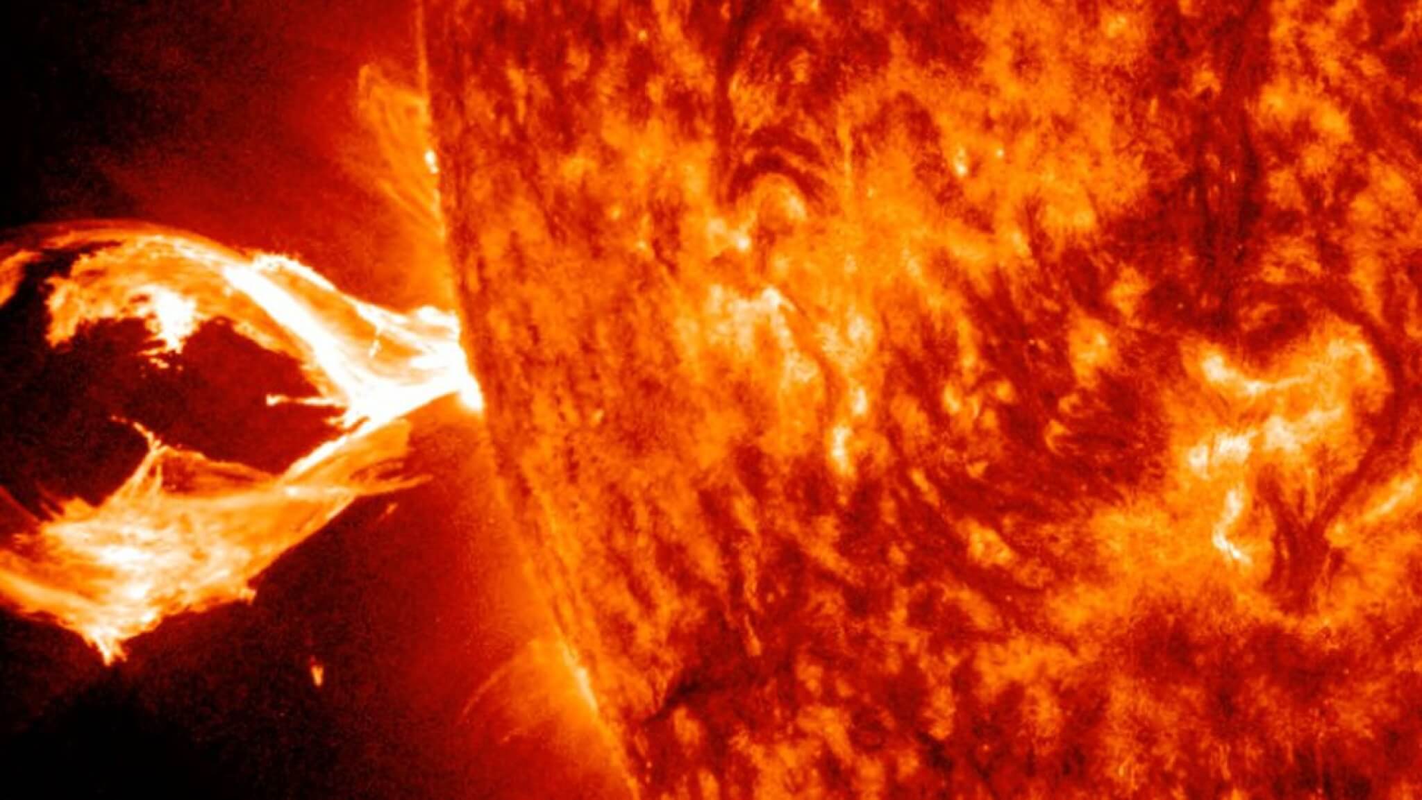 Solar flares from grumpylooking Sun causing radio blackouts on Earth