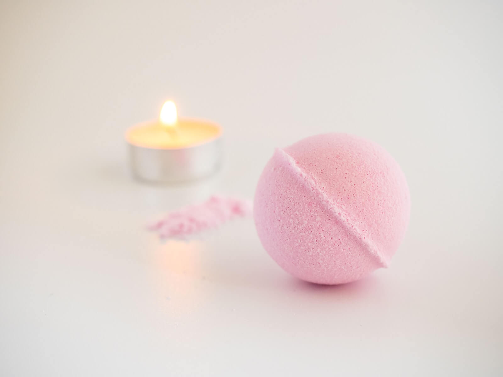 Best Bath Bombs: Top 5 Bubbly Brands Most Recommended By Experts