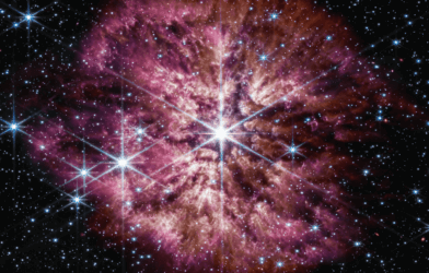 The luminous, hot star Wolf-Rayet 124