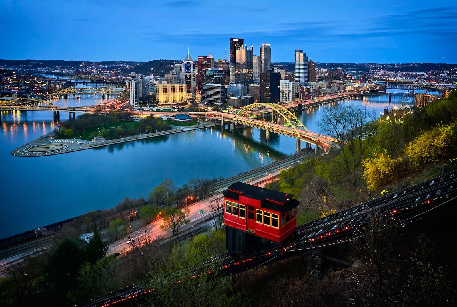 Duquesne Incline in front of Pittsburgh at dusk 