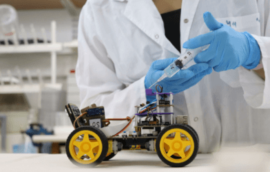robot can smell odors using a biosensor