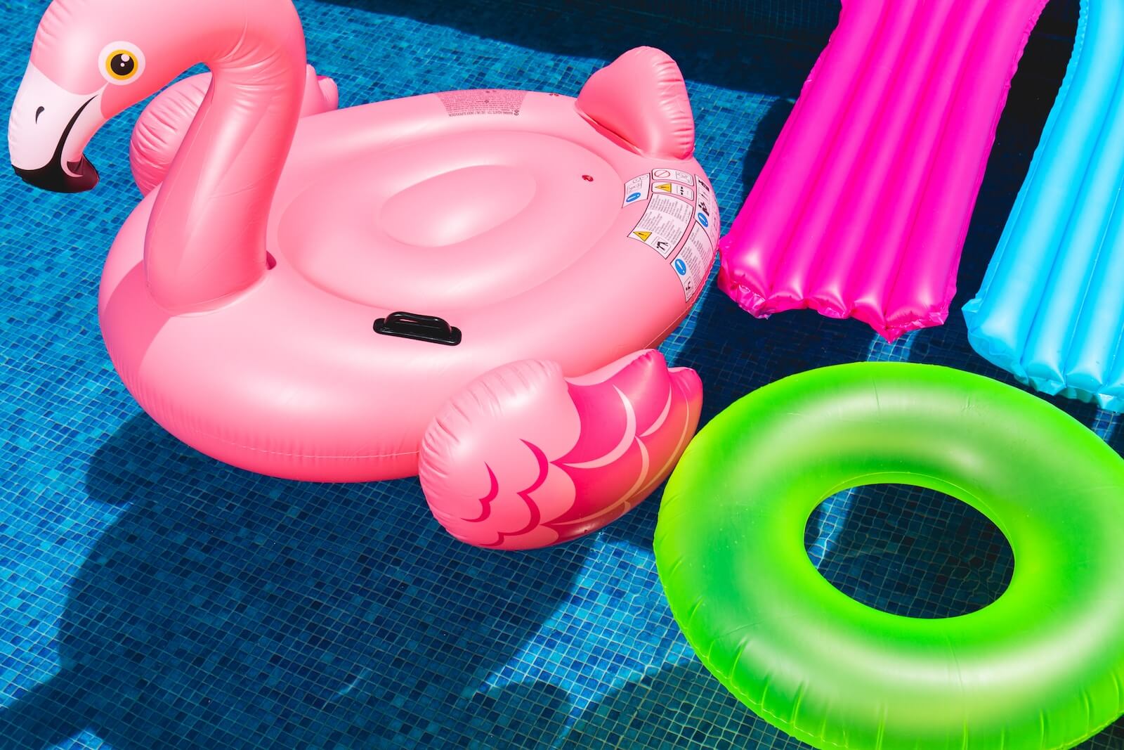 Best Pool Floats: Top 5 Rafts Most Recommended For Relaxation And Fun ...