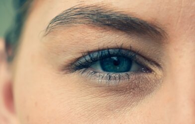 Picture of a woman's eye and eyebrow