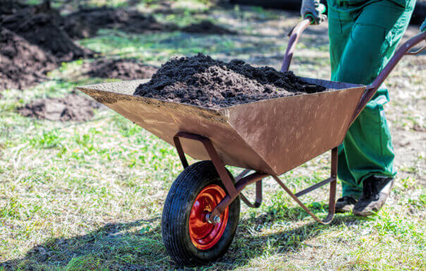 Best Wheelbarrows: Top 5 Brands Most Recommended For Heavy Hauls ...