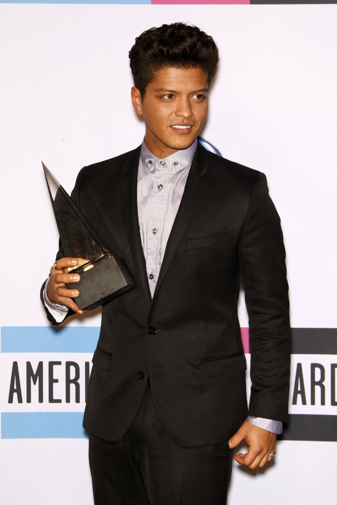 Bruno Mars at the 2011 American Music Awards