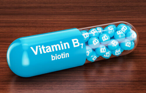 Vitamin capsule B7
