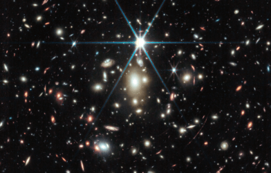image from NASA’s James Webb Space Telescope of a massive galaxy cluster called WHL0137-08