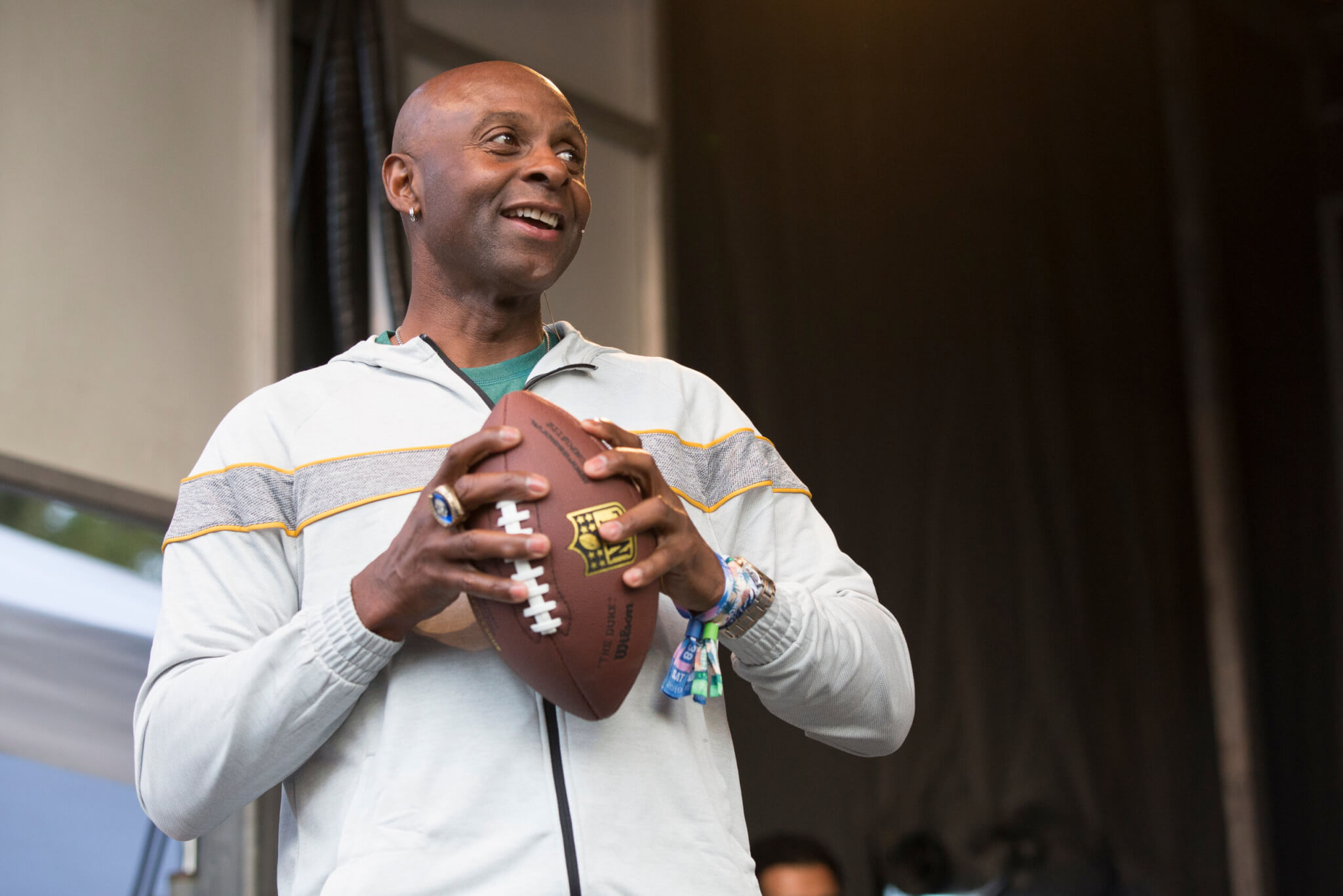 Jerry Rice speaks to the crowd at BottleRock in 2019