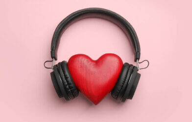 Heart wearing headphones