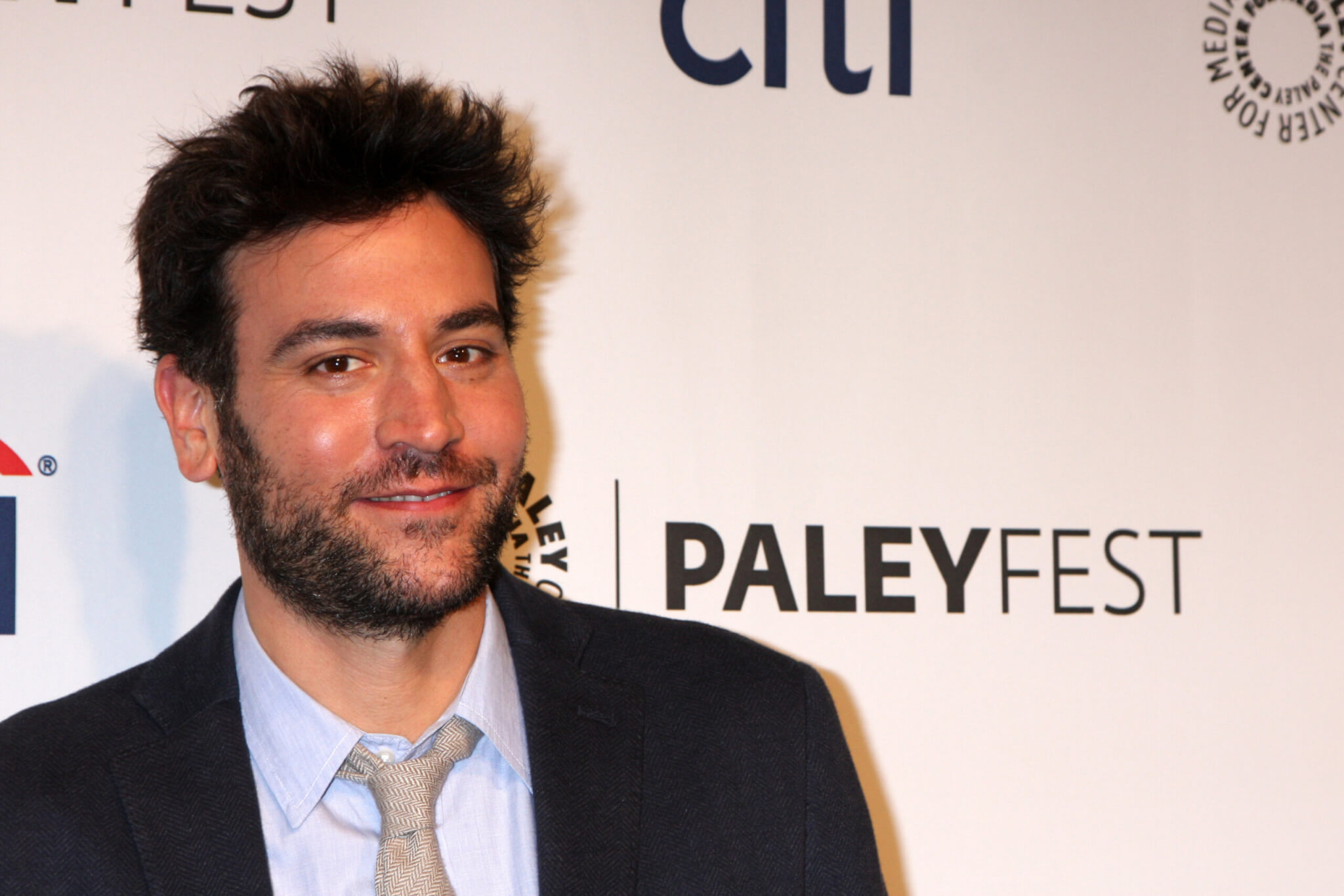 Josh Radnor at the "How I Met Your Mother" Series Farewell in 2014 