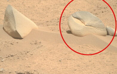 Mars rocks in the shape of a shark fin