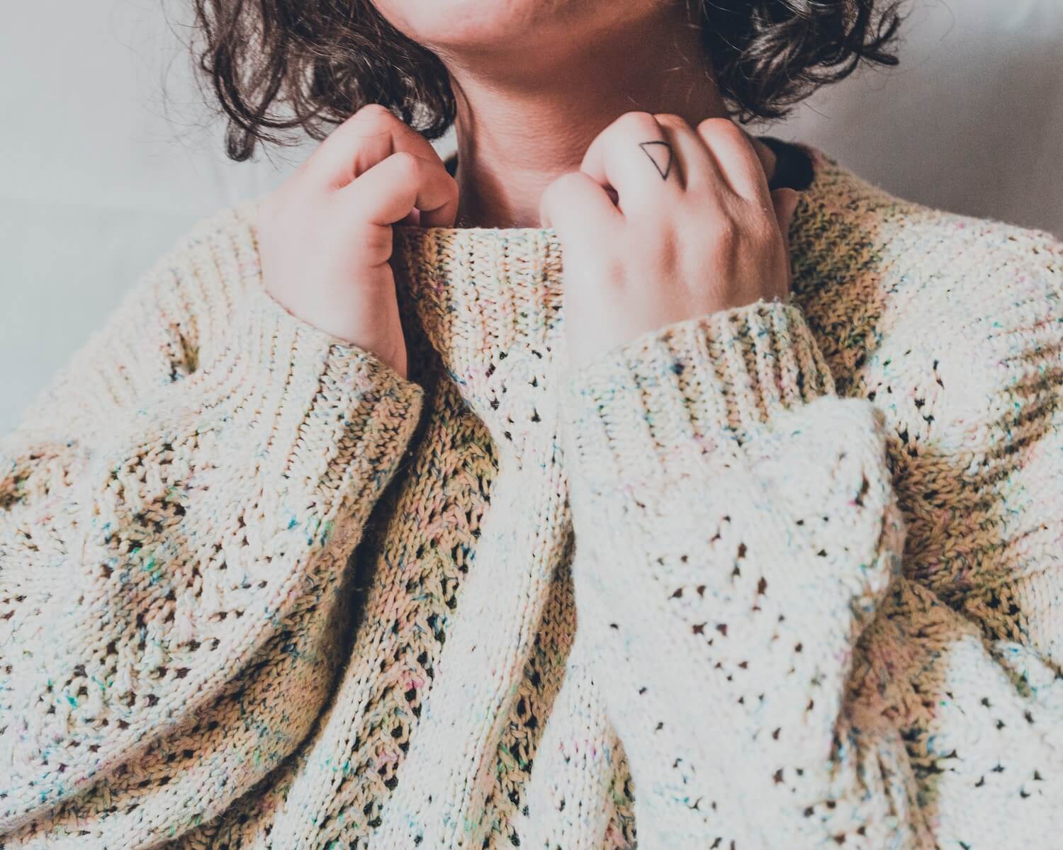 Best Women's Sweaters: Top 5 Knits Most Recommended By Fashion Experts -  Study Finds