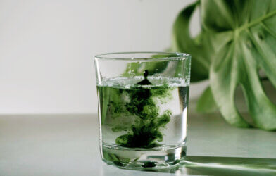 Chlorophyll extract is poured in water