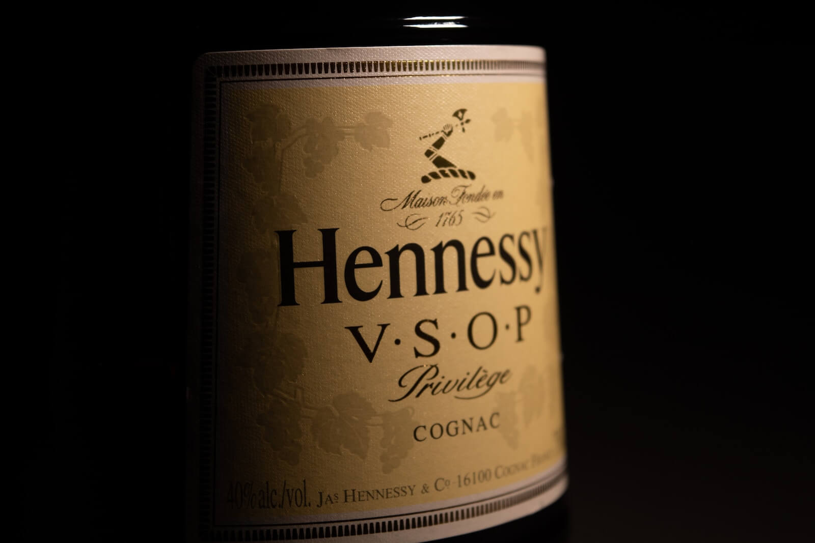 What Does Hennessy Taste Like: All You Need to Know! - Tin Roof
