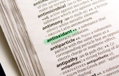 Antioxidant highlighted in a dictionary.