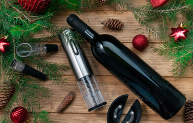 Electric corkscrew and wine bottle