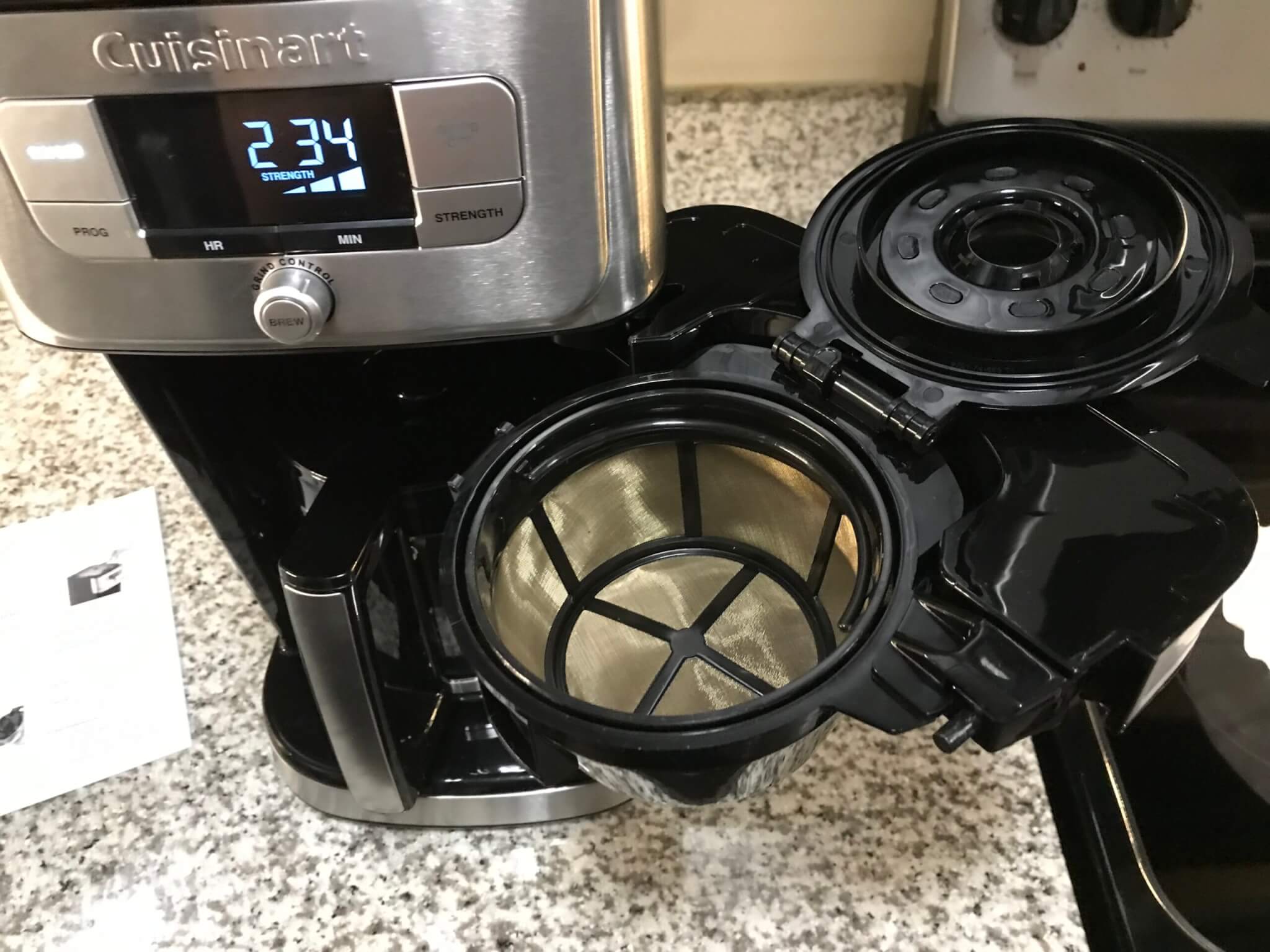 https://studyfinds.org/wp-content/uploads/2023/12/Cuisinart-DGB-800-Fully-Automatic-Burr-Grind-Brew-12-Cup-Glass-contents-scaled.jpeg