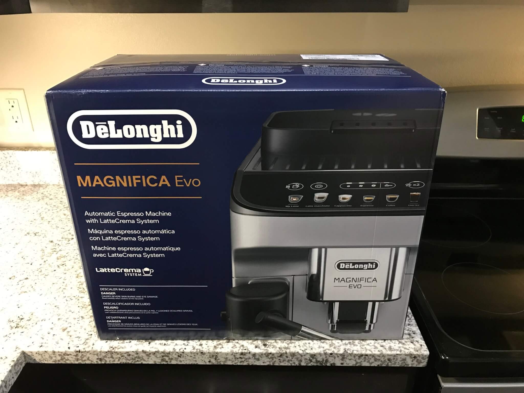 De’Longhi Magnifica Evo Espresso Machine in box