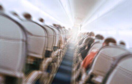 plane shakes during turbulence