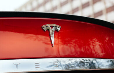 Tesla Roadster's Tesla logo