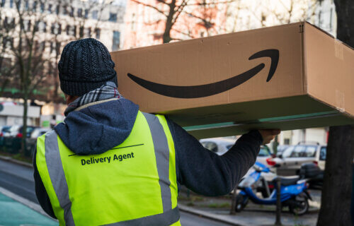 Amazon Prime delivery agent