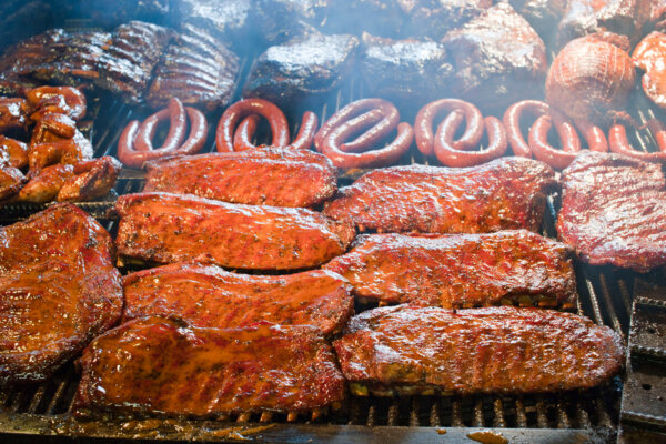 Texas Classic traditional open barbecue pit.