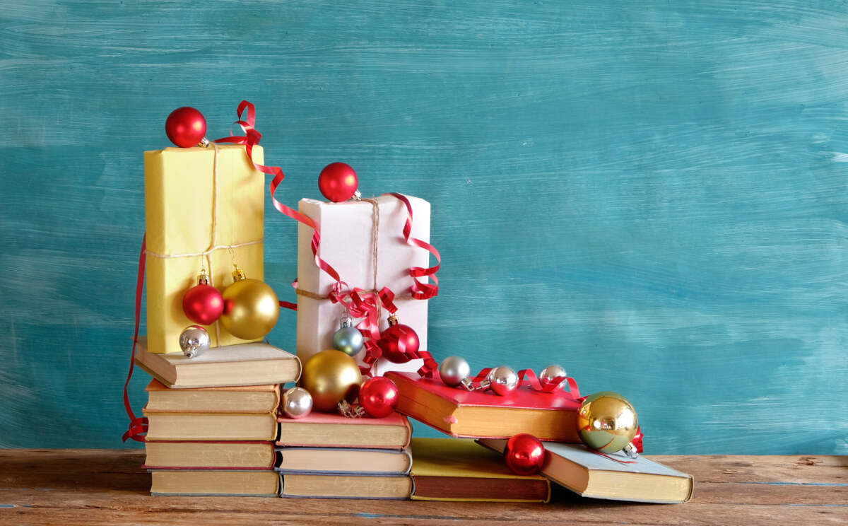 Americans Favor Physical Books: Survey Reveals 2024's Top Gift Choices for Christmas - News Directory 3